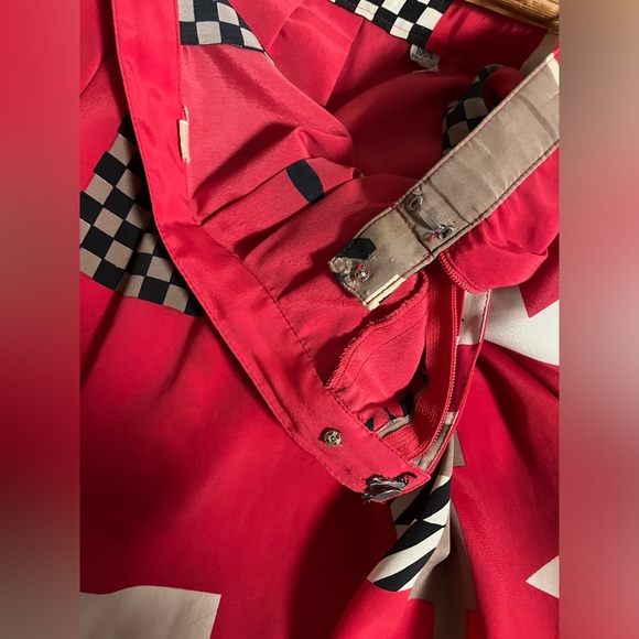 Red geometric postmodern skirt with graphic checkered details vintage 80s - Picture 4 of 5